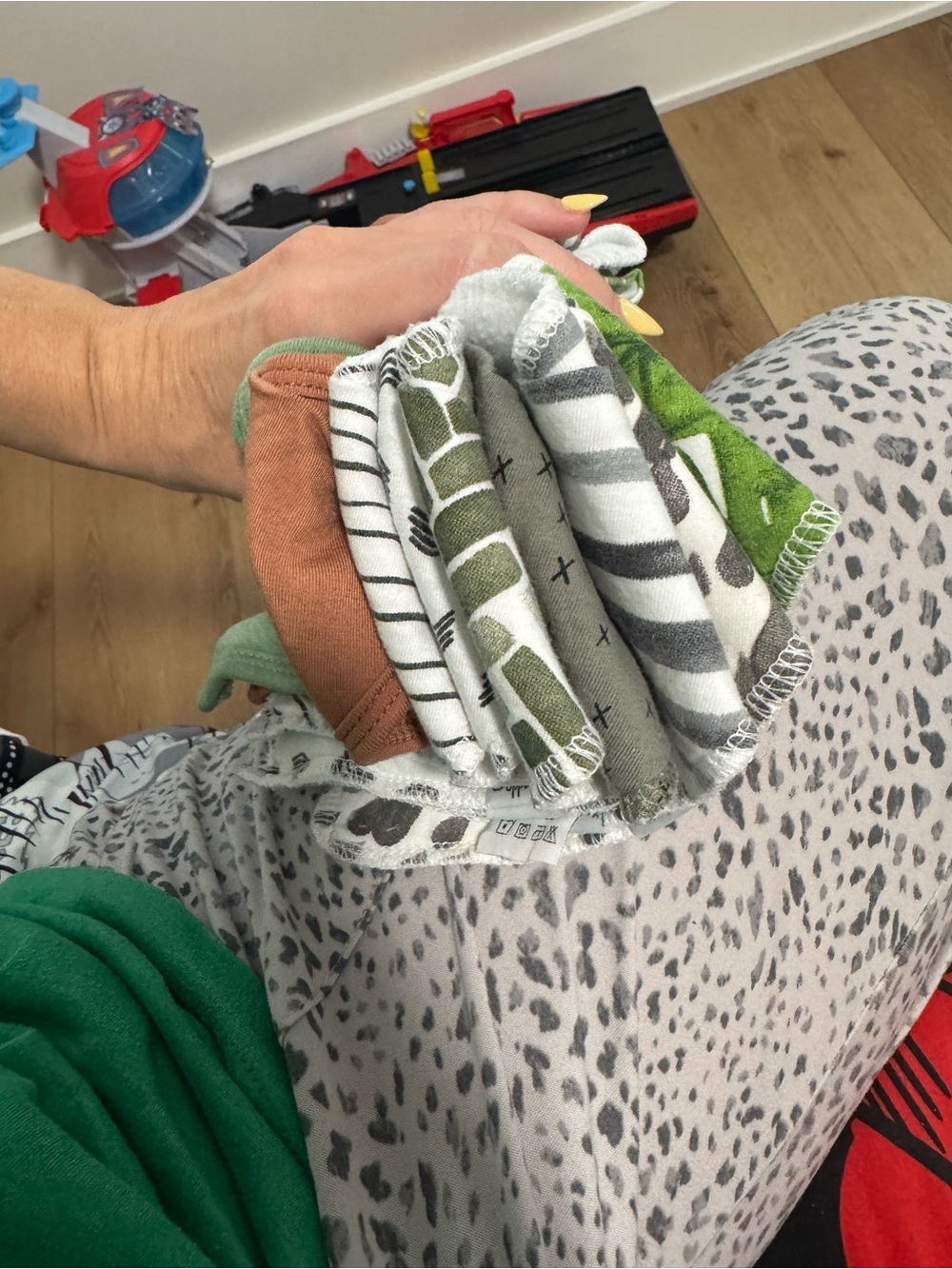 Kids Multi-Color Cotton Washcloth Set - Green & Neutral Tones